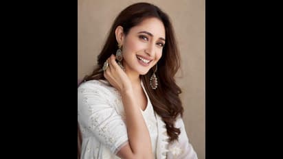 ప్రగ్యా ఎంత ప్రయత్నించినా ఫలితం లేదేంటీ? బాలయ్య భామ చిరునవ్వుకు కుర్రగుండెల్లో అలజడే!