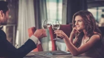 ഡേറ്റിംഗാണ് ജോലി, ഒരു ഡേറ്റിന് യുവതി വാങ്ങുന്നത് 40,000 രൂപ!