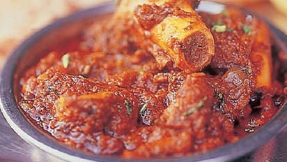 மகாராஷ்டிராவின் பிரசித்தி பெற்ற "கோலாபுரி மட்டன் கிரேவி" இப்படி செய்தால் அனைத்தும் காலி ஆகிவிடும்!