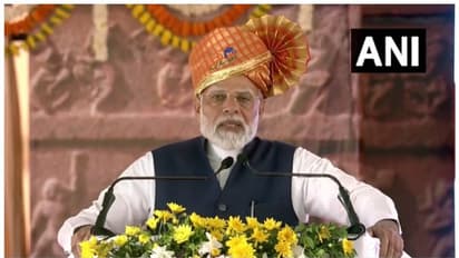 'ഖാർഗെ പ്രസിഡന്‍റായിരിക്കാം, പക്ഷേ ആരുടെ കയ്യിലാണ് റിമോട്ട് കൺട്രോൾ'; ഗാന്ധി കുടുംബത്തിനെതിരെ മോദി