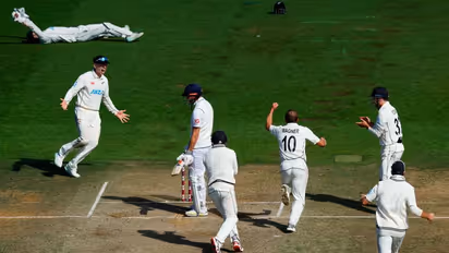 'GOOSEBUMPS' - Twitter in shock as New Zealand pulls off success over England by a run in 2nd Test