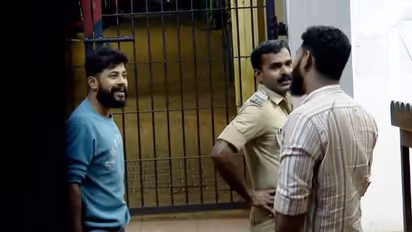 ആകാശിനും ജിജോയ്ക്കും ജയിലിൽ പ്രത്യേക നിരീക്ഷണം; സാമ്പത്തിക പ്രതിസന്ധിയെന്ന് ആകാശിന്റെ അച്ഛൻ