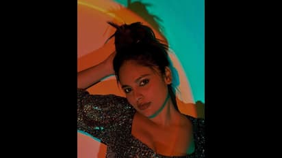 ఒంటికన్నుతో ఓరగా చూస్తూ మతిచెడగొడుతున్న నందిత శ్వేతా.. స్టన్నింగ్ స్టిల్స్ తో అట్రాక్ట్ చేస్తున్న ‘ఢీ’భామ!