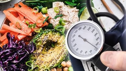 ഉയര്ന്ന രക്തസമ്മര്ദ്ദം നിയന്ത്രിക്കാന് ഡയറ്റില് ഉള്പ്പെടുത്താം ഈ ഏഴ് ഭക്ഷണങ്ങള്...