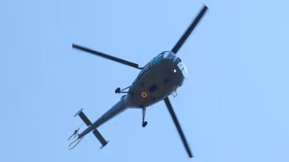 എവറസ്റ്റ് കൊടുമുടിക്ക് സമീപം ആറുപേരുമായി യാത്ര തിരിച്ച ഹെലികോപ്ടർ കാണാതായി, തിരച്ചിൽ തുടരുന്നു   