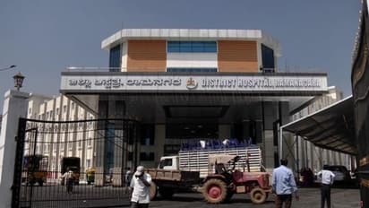 ರೇಷ್ಮೆನಗರಿಯಲ್ಲಿ 16 ವರ್ಷದ ಬಳಿಕ ಜಿಲ್ಲಾಸ್ಪತ್ರೆ ಉದ್ಘಾಟನೆ: ಕ್ರೆಡಿಟ್‌ ಪಡೆಯಲು 3 ಪಕ್ಷಗಳ ಗುದ್ದಾಟ