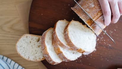 பிரெட் சாப்பிடுறவங்களா நீங்க! வாங்கும் முன் இந்த 1 விஷயத்தை பாக்கெட் மேல தவறாமல் பாருங்க! உங்க நல்லதுக்குதான்!