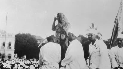 രാജ്യത്തെ ആദ്യ വനിതാ ഗവർണര്‍ പദവി വഹിച്ച 'ഇന്ത്യയുടെ വാനമ്പാടി'യെ കുറിച്ച് ചില  വസ്തുതകള്‍ 