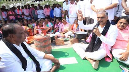 ఎల్పీజీ గ్యాస్ సిలిండర్ ధరల పెంపు: తెలంగాణలో బీఆర్ఎస్ నిరసనలు