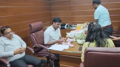 40 ಲಕ್ಷ ಸಮೇತ ಲೋಕಾಯುಕ್ತ ಬಲೆಗೆಬಿದ್ದ BWSSB ಚೀಫ್ ಅಕೌಂಟೆಂಟ್ ಪ್ರಶಾಂತ್: ಬಿಜೆಪಿ ಶಾಸಕ ಮಾಡಾಳ್ ವಿರುಪಾಕ್ಷಪ್ಪ ಮಗ