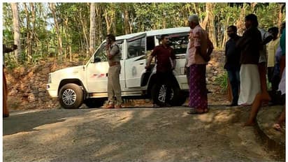 വീട്ടിൽ ഭക്ഷണം കഴിച്ചുകൊണ്ടിരുന്ന യുവാവിനെ തട്ടിക്കൊണ്ട് പോയതായി പരാതി; സംഭവം പത്തനംതിട്ടയില്