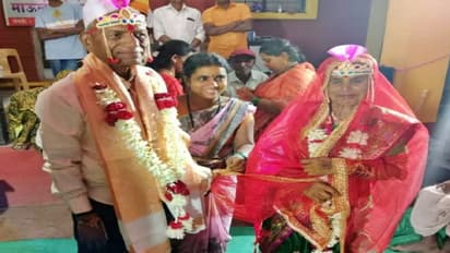 பாட்டிக்கு புரோபோஸ் செய்த தாத்தா; 8 நாளுக்கு பிறகு பாட்டி ஓகே சொன்னதால் திருமணத்தில் முடிந்த காதல்!