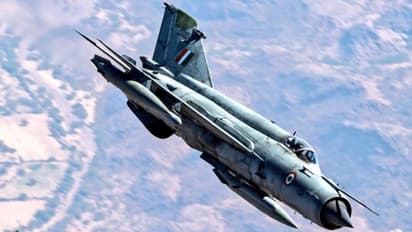 ಮಿಗ್ 21 ಯುದ್ದ ವಿಮಾನ‌ ಪತನ: ನಾಲ್ವರು ಮಹಿಳೆಯರ ಸಾವು, ಪೈಲಟ್‌ ಸೇಫ್‌