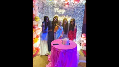 பாட்டியோடு ஹேப்பி பர்த்டே கொண்டாடிய மேகா ஆகாஷ் - அம்மாச்சி- என்ன ஒரு பாசம், என்ன ஒரு நேசம்!