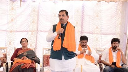 ಹಣ ಕೊಟ್ಟು ಜನರನ್ನು ತರುವುದು ಜೆಡಿಎಸ್, ಕಾಂಗ್ರೆಸ್ ಸಂಸ್ಕೃತಿ: ಕೇಂದ್ರ ಸಚಿವ ಪ್ರಲ್ಹಾದ್ ಜೋಶಿ