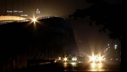 കൊച്ചിയുടെ കൂടുതൽ ഭാഗങ്ങളിലേക്ക് പുക പടരുന്നു: ജനങ്ങൾ ജാഗ്രത പാലിക്കണമെന്ന് നിർദേശം 