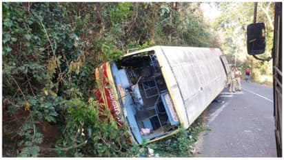 നേര്യമംഗലത്ത് കെഎസ്ആർടിസി ബസ് മറിഞ്ഞ് അപകടം, ഡ്രൈവർ ഉറങ്ങിപ്പോയതെന്ന് സംശയം