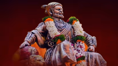 ಛತ್ರಪತಿ ಶಿವಾಜಿ ಮಹಾರಾಜರ ರೂಪಕಗಳ ಭವ್ಯ ಮೆರವಣಿಗೆಗೆ ಚಾಲನೆ