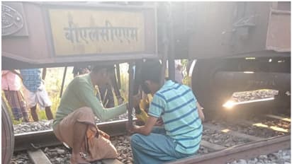 തൃക്കരിപ്പൂരിൽ ഓടിക്കൊണ്ടിരുന്ന ചരക്ക് ട്രെയിൻ ബോഗികൾ വേർപെട്ടു