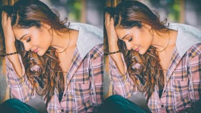 షర్ట్ బటన్స్ విప్పి కవ్వింపులకు దిగిన పాయల్ రాజ్పుత్.. వామ్మో రెచ్చగొట్టడంలో ఇది మరో రకంలా ఉందే?