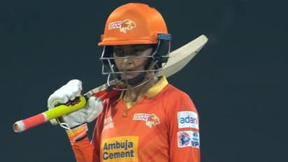 சிறப்பாக ஆடிய ஹர்லீன் தியோல் - டீசண்டான ஸ்கோர் எடுத்த குஜராத் ஜெயிண்ட்ஸ்!