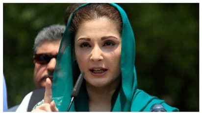 നോക്കൂ പിതാവേ, ഇമ്രാൻ ഖാന് ഇത്തിരി ധൈര്യം നൽകൂ; പരിഹസിച്ച് നവാസ് ഷെരീഫിന്റെ മകൾ മറിയം നവാസ്