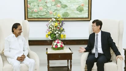 మిమల్ని తైవాన్కు ఆహ్వానిస్తున్నాను.. మా పార్క్ ఏర్పాటుకు కట్టుడి ఉన్నాం: కేసీఆర్కు ఫాక్స్ కాన్ చైర్మన్ లేఖ