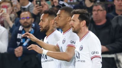 മെസി പി എസ് ജിയിലേക്ക് വന്നതോടെ എംബാപ്പെയ്ക്ക് കടുത്ത അസൂയായി, വെളിപ്പെടുത്തി നെയ്മര്