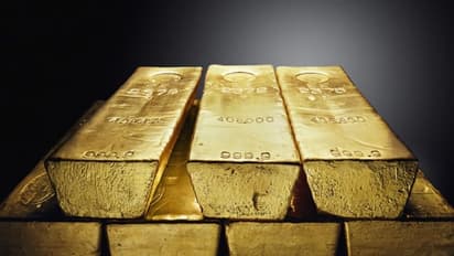 തിരുവനന്തപുരത്ത് വിമാനത്തിന്റെ സീറ്റിനടിയിൽ 2.70 കിലോ സ്വർണം; കടത്തിൽ ജീവനക്കാർക്കും പങ്ക് ? 