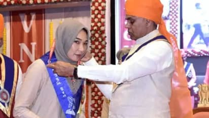 குஜராத் மாநிலத்தில் படித்து தங்கப் பதக்கம் வென்று தலிபான்களுக்கு சவுக்கடி கொடுத்த இளம்பெண்!!