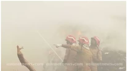 നിലവിലെ തീ അണയ്ക്കൽ രീതി ഉചിതമെന്ന് വിദ​ഗ്ധൻ ജോർജ് ഹീലി; ശാശ്വത പരിഹാരത്തിനുള്ള ശ്രമമെന്ന് മന്ത്രി പി രാജീവ്