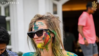 WPL 2023: ಹೋಳಿ ಬಣ್ಣದಲ್ಲಿ ಮಿಂದೆದ್ದ ಆರ್‌ಸಿಬಿ ಮಹಿಳೆಯರು!