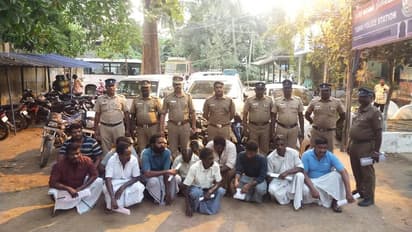 தென்னந்தோப்பில் சூதாட்டம்; 3 சொகுசு கார்கள் பறிமுதல், 12 பேர் கைது
