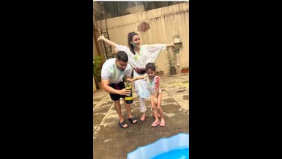 ಹೋಳಿ 2023 -  ಬಣ್ಣಗಳಲ್ಲಿ ಮುಳುಗಿದ ಕಿಯಾರಾ- ಸಿದ್, ಕತ್ರಿನಾ - ವಿಕ್ಕಿ ಜೋಡಿ