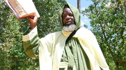 Jesus of Tongeren: கென்யாவில் 'நான் தான் இயேசு' என்று அறிவித்த நபர்... சிலுவையில் ஏற்றத் தயாரான மக்கள்!