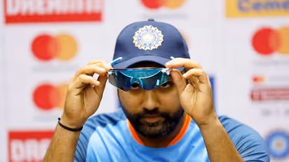 ವಿಲ್ ಯು ಮ್ಯಾರಿ ಮಿ, ಅಭಿಮಾನಿಗೆ ಗುಲಾಬಿ ನೀಡಿ ಪ್ರಪೋಸ್ ಮಾಡಿದ ರೋಹಿತ್ ಶರ್ಮಾ!