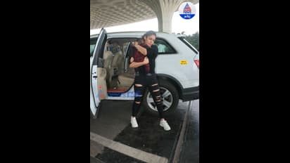 Exclusive: முதல் முறையாக இரட்டை குழந்தைகளை வெளியுலகிற்கு காட்டிய நயன்தாரா - விக்னேஷ் சிவன்! வைரல் போட்டோஸ்!