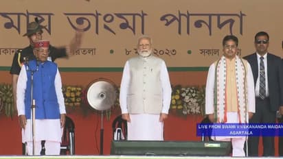 ഹോളി ദിനത്തില് ത്രിപുരയില് വീണ്ടും ബിജെപി സര്ക്കാര്,മുഖ്യമന്ത്രിയായി മണിക് സാഹ സത്യപ്രതിജ്ഞ ചെയ്തു.