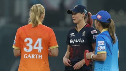 ஸ்மிருதி மந்தனா டீமை துணிச்சலோடு எதிர்கொள்ளும் குஜராத் ஜெயிண்ட்ஸ்: அதே டீமோடு பேட்டிங் தேர்வு செய்த ஸ்னே ராணா!