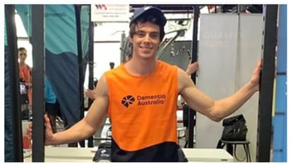 ഡിമെന്ഷ്യ ബാധിതരെ സഹായിക്കണം; 24 മണിക്കൂറിനിടെ 8008 പുൾഅപ്പ് ചെയ്ത് യുവാവ്