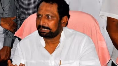 ಮಹೇಶ ಕುಮಟಳ್ಳಿ ಹಕ್ಕು ಚ್ಯುತಿ ಮಂಡಿಸಲಿ: ಶಾಸಕ ಲಕ್ಷ್ಮಣ ಸವದಿ ಸವಾಲು