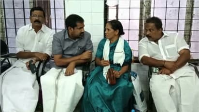 മെഡിക്കൽ കോളജിൽ എംഎൽഎയുടെ കുത്തിയിരിപ്പ് സമരം, ഒടുവിൽ സൂപ്രണ്ടെത്തി വിശദീകരണം നൽകി, സമരം അവസാനിപ്പിച്ചു