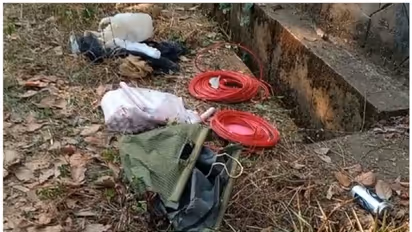 കോട്ടയത്ത് സ്ഫോടകവസ്തുക്കൾ ഉപേക്ഷിച്ച നിലയിൽ