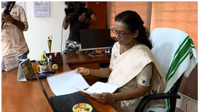 കെടിയു വിസി സിസ തോമസിന് ആശ്വാസം; കാരണം കാണിക്കല്‍ നോട്ടീസില്‍ സര്‍ക്കാരിന്‍റെ തുടര്‍ നടപടിക്ക് വിലക്ക്