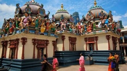 கோவிலில் எதிர் திசையில் எங்கே, எப்போது சுற்ற வேண்டும்? யார் யார் சுற்ற வேண்டும்? தெரிந்து கொள்ளுங்கள்!