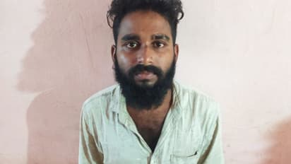  സ്കൂൾ വിട്ട് മടങ്ങവെ പ്ലസ് വണ്‍ ക്ലാസുകാരന് ക്രൂര മർദ്ദനം, കത്തികൊണ്ട് കുത്താൻ ശ്രമം; ആട് സിജു പിടിയിൽ