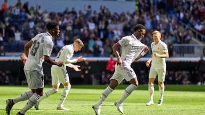 ഇത് റയലിസം, മൂന്നടിച്ച് തിരിച്ചുവരവ്; എസ്പാന്യോളിനെ തോല്പിച്ച് റയല് മാഡ്രിഡ്