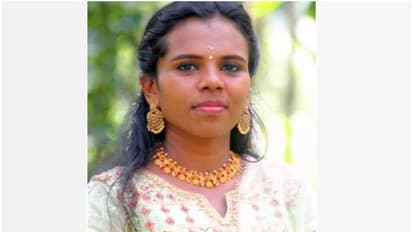 സ്ത്രീധനം ചോദിച്ചില്ല, നിശ്ചയം കഴിഞ്ഞപ്പോൾ സ്വഭാവം മാറി; വിവാഹത്തിൽ നിന്ന് പിന്മാറി യുവാവ്; യുവതി ജീവനൊടുക്കി