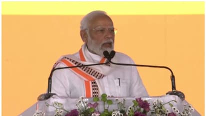 என்னை குழி தோண்டி புதைப்பதில் காங்கிரஸ் மும்முரமாக உள்ளது: பிரதமர் மோடி