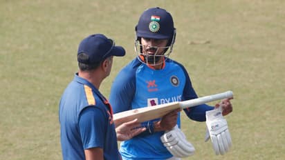 തിരിച്ചുവരവിനെ കുറിച്ച് ഒരു സൂചനയുമില്ല; ബുമ്രയേക്കാള് വലിയ തലവേദനയായി ശ്രേയസ് അയ്യർ